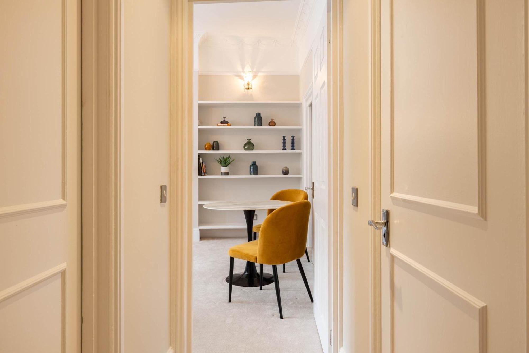 Appartamento Chic & Sunlit Earls Court Flat