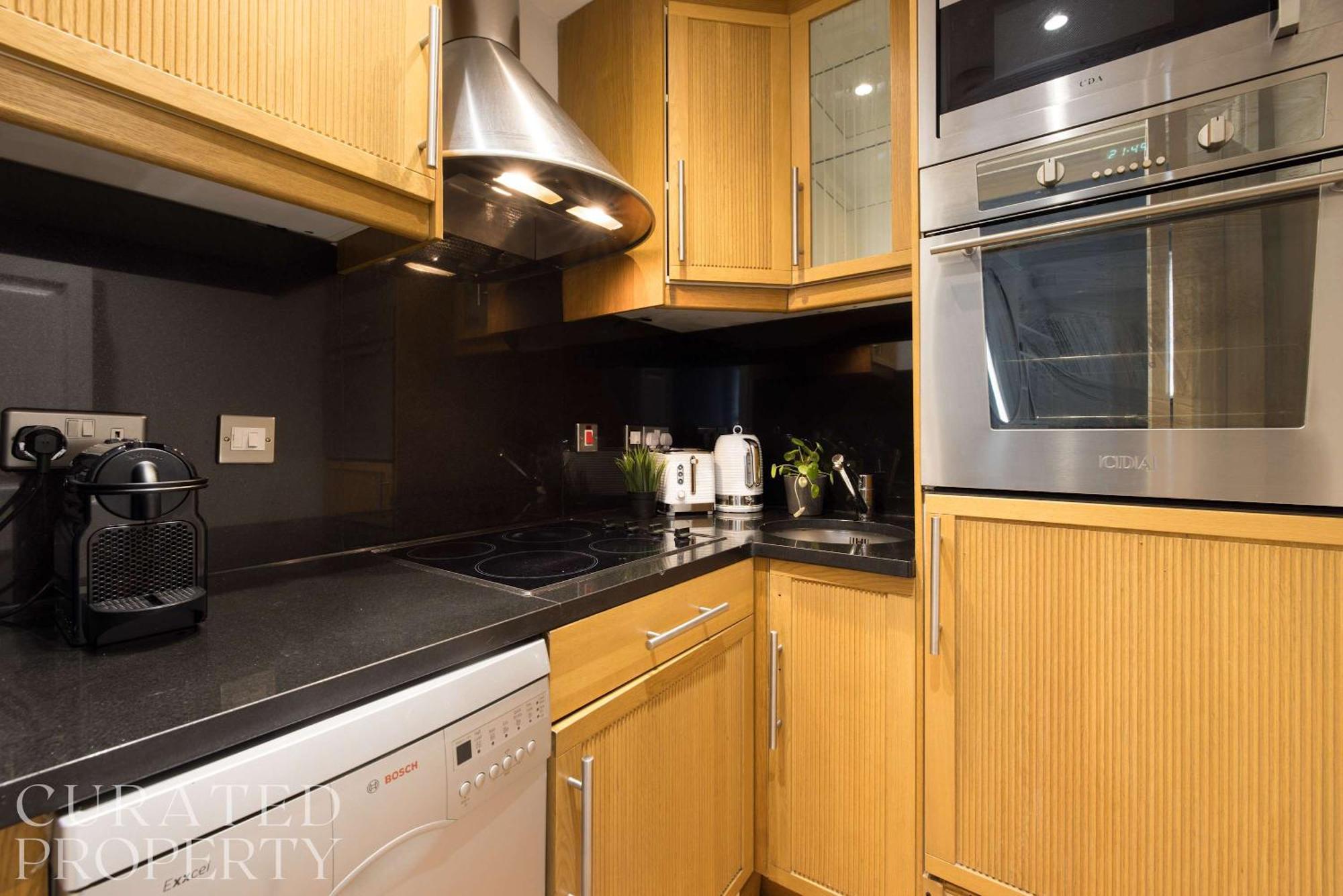 Chic & Sunlit Earls Court Flat Apartament