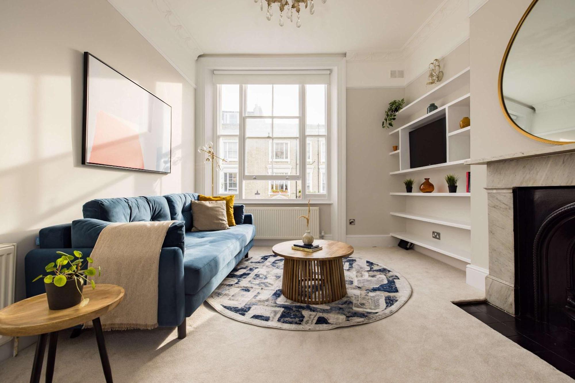 Chic & Sunlit Earls Court Flat Londra